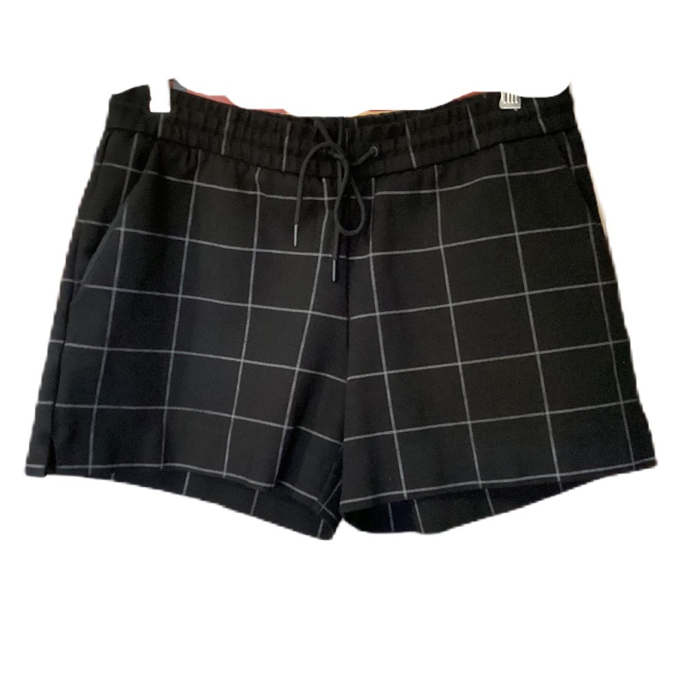 DKNY dressy shorts Medium